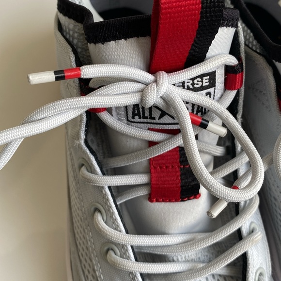 Converse - Picture 13 of 15